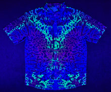 Load image into Gallery viewer, Medium Classic Scrunch Button down
