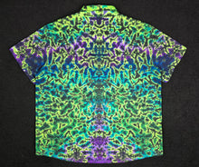 Load image into Gallery viewer, XL Northern lights scrunch Button down
