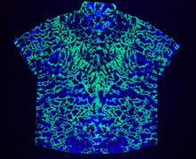 Load image into Gallery viewer, XL Northern lights scrunch Button down
