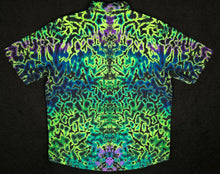 Load image into Gallery viewer, Large Northern Lights Scrunch Button down
