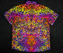Load image into Gallery viewer, Medium Inferno scrunch Button down
