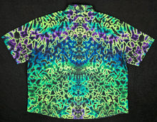 Load image into Gallery viewer, 3XL Northern Lights Scrunch Button Down
